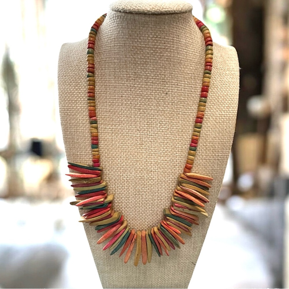 🐥 Vintage Colorful Wooden Necklace